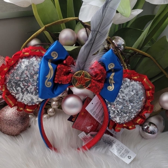 Minnie Mouse The Main Attraction Dumbo the Flying Elephant Ears Headband NEW - Picture 3 of 6